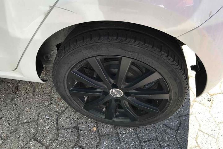 Hvid VW UP! fra 2013