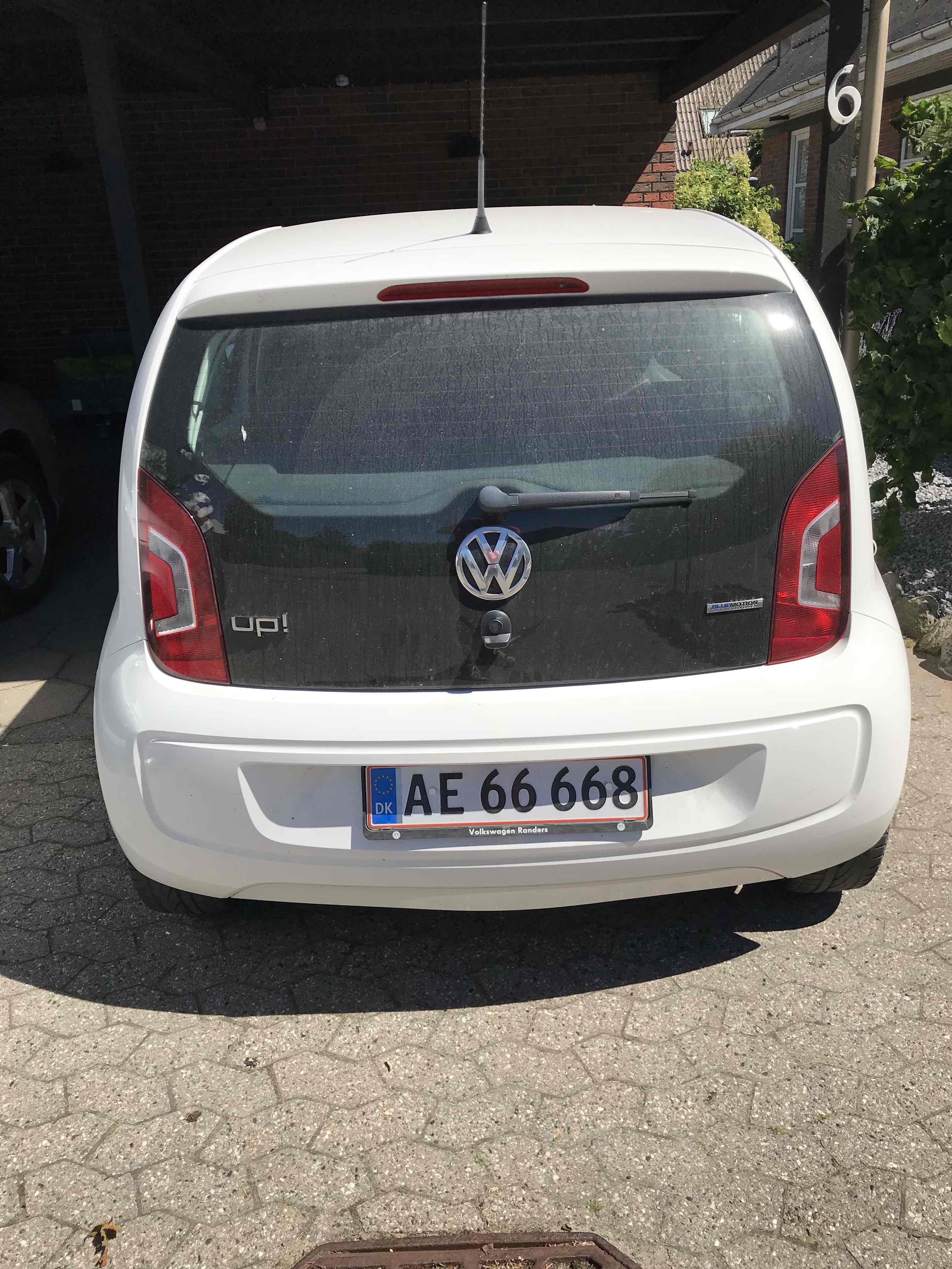 Hvid VW UP! fra 2013