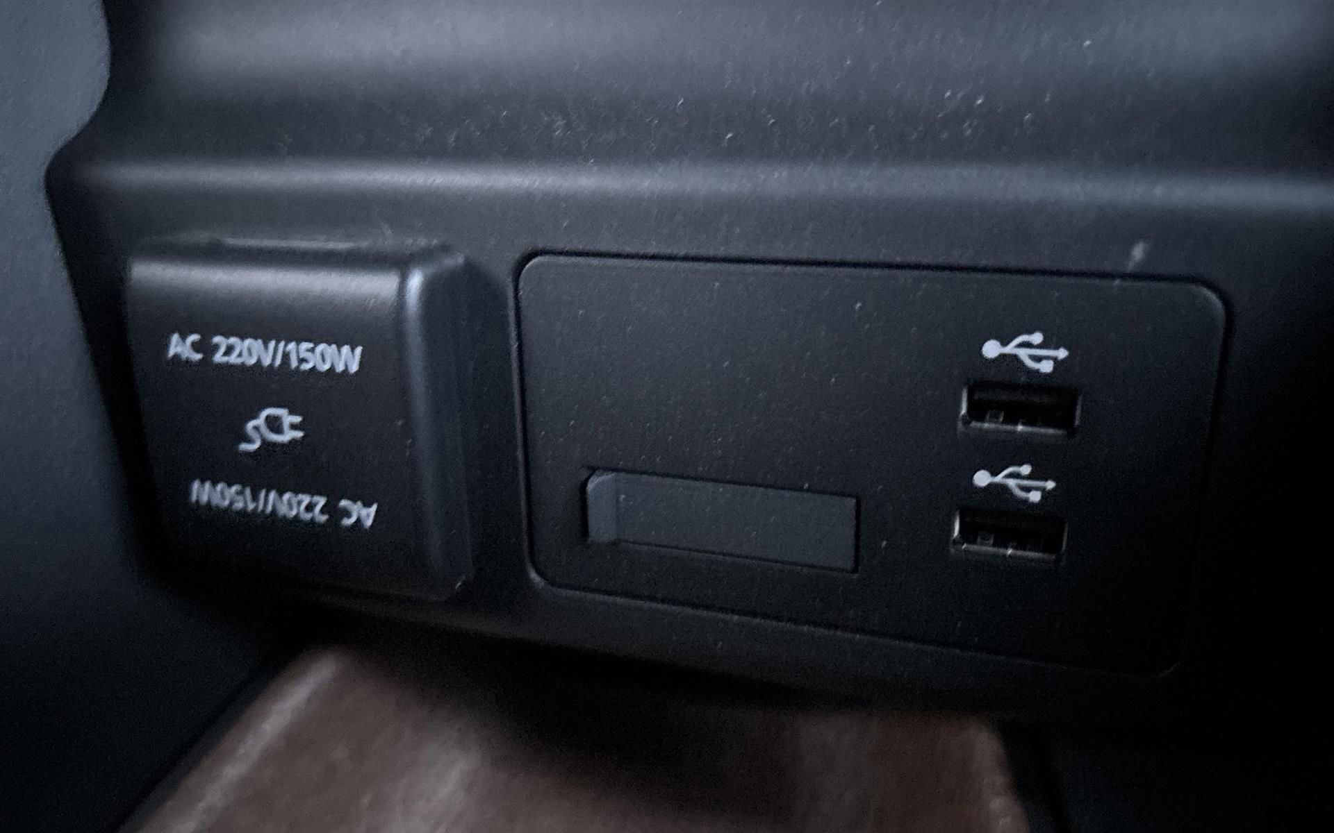 Grå Mazda MX-30 fra 2023