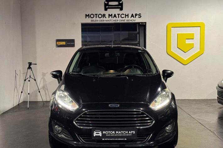 Sort Ford Fiesta fra 2015