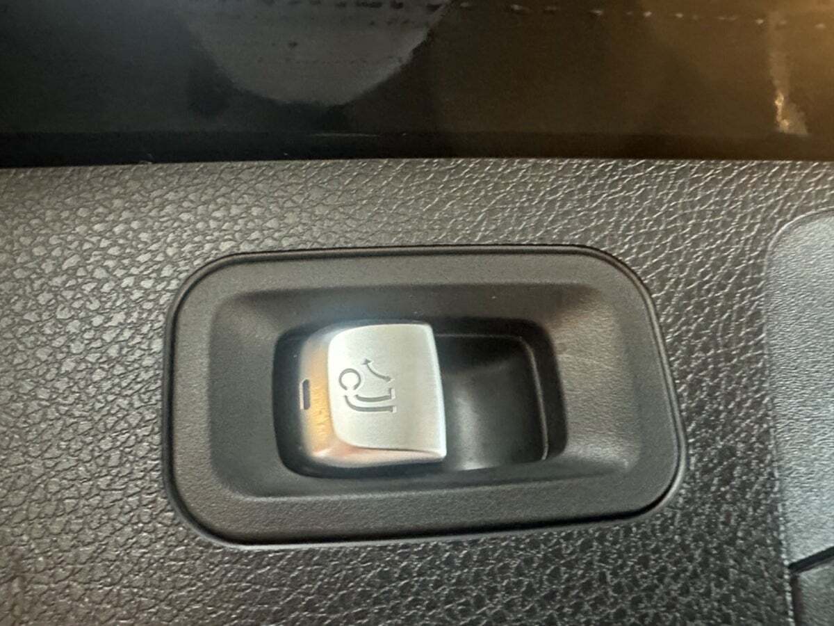 Sort Mercedes E300 de fra 2020