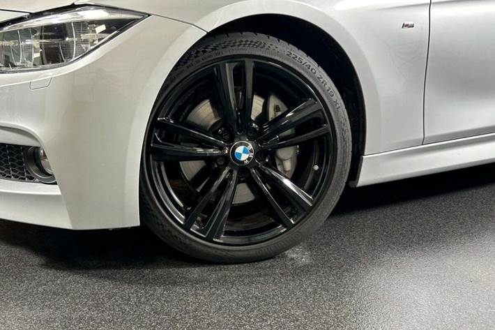 Sølv BMW 340i fra 2016