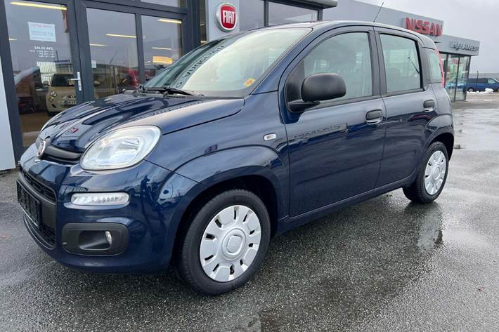 Blå Fiat Panda fra 2017