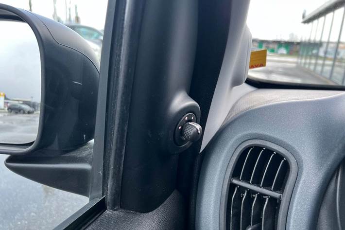 Blå Fiat Panda fra 2017