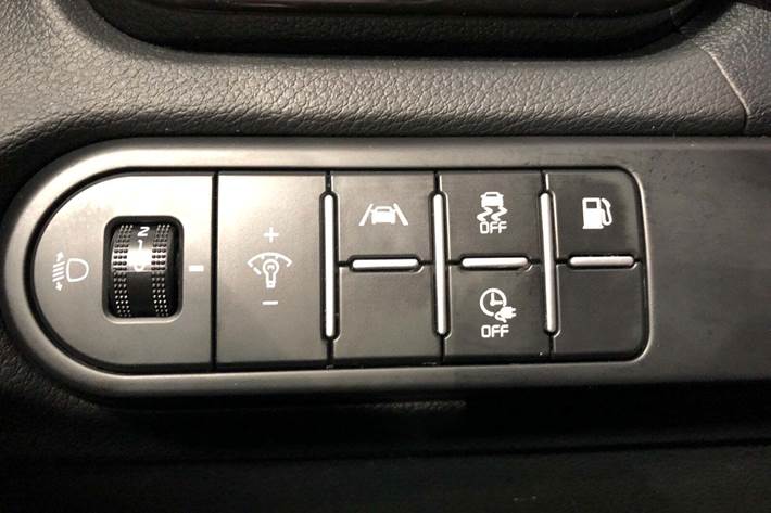 Hvid Kia Ceed fra 2023