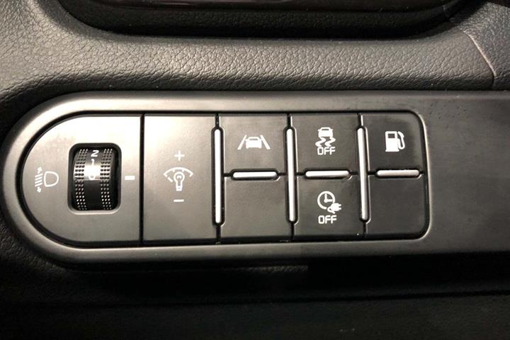 Hvid Kia Ceed fra 2023