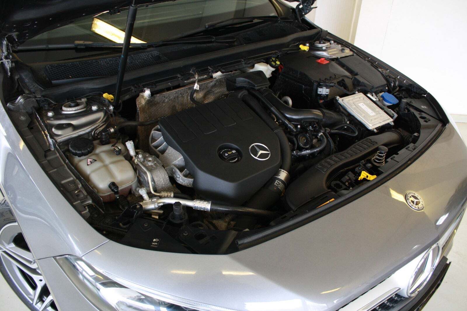 Grå Mercedes A200 fra 2019