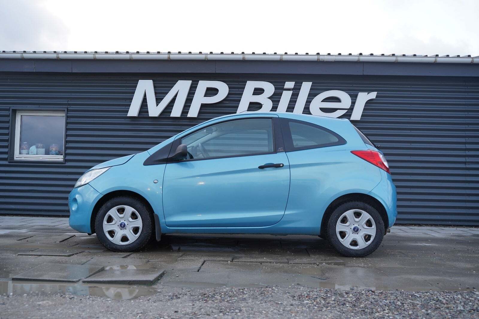 Blå Ford Ka fra 2009