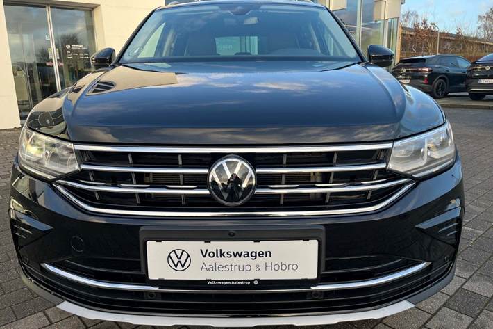 Sort VW Tiguan fra 2023