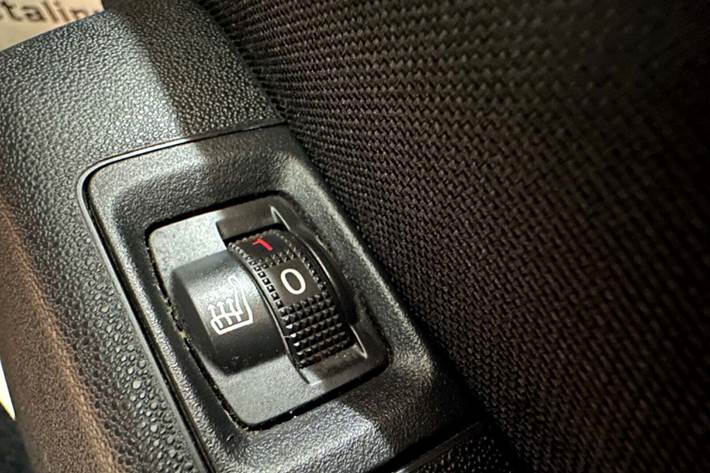 Rød Citroën C3 fra 2018