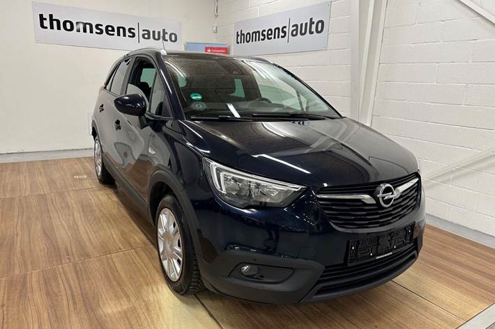 Blå Opel Crossland X fra 2019 set udefra