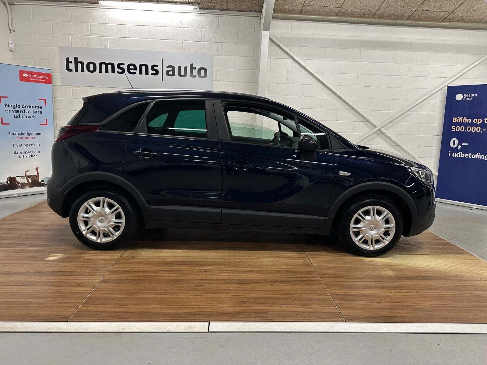 Blå Opel Crossland X fra 2019