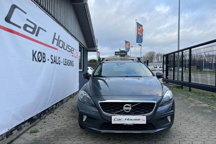 Grå Volvo V40 CC fra 2013