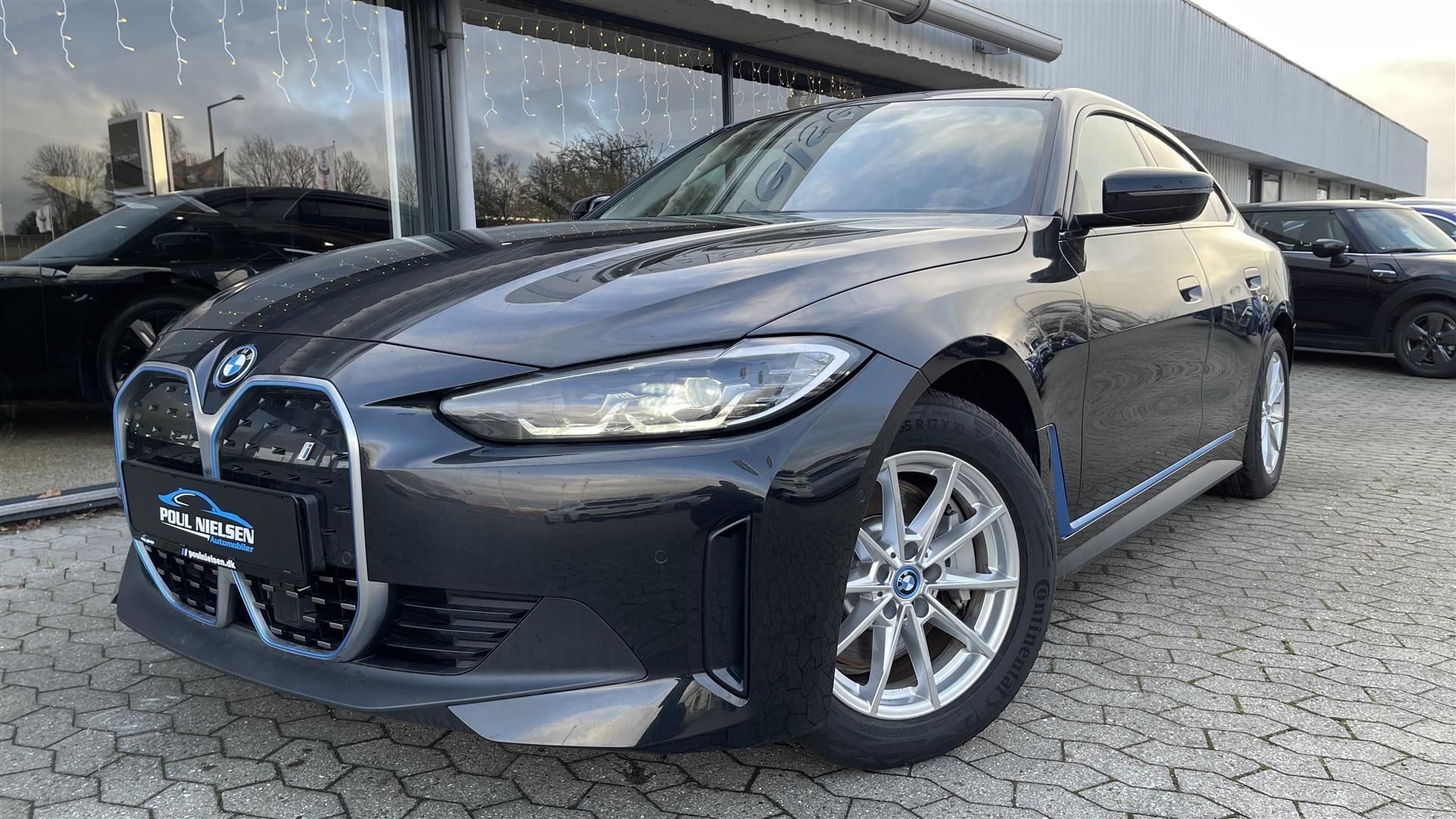 Sort BMW i4 fra 2023