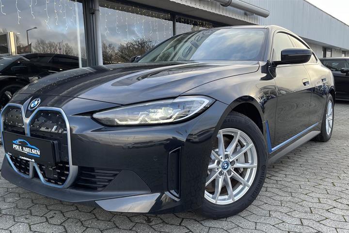 Sort BMW i4 fra 2023