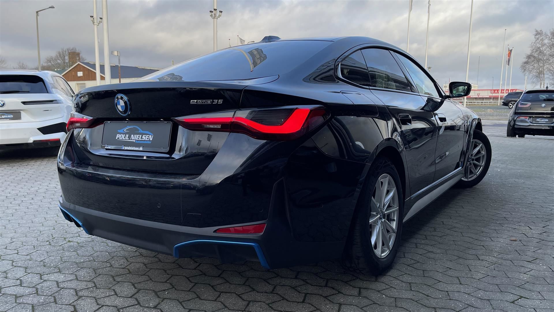 Sort BMW i4 fra 2023