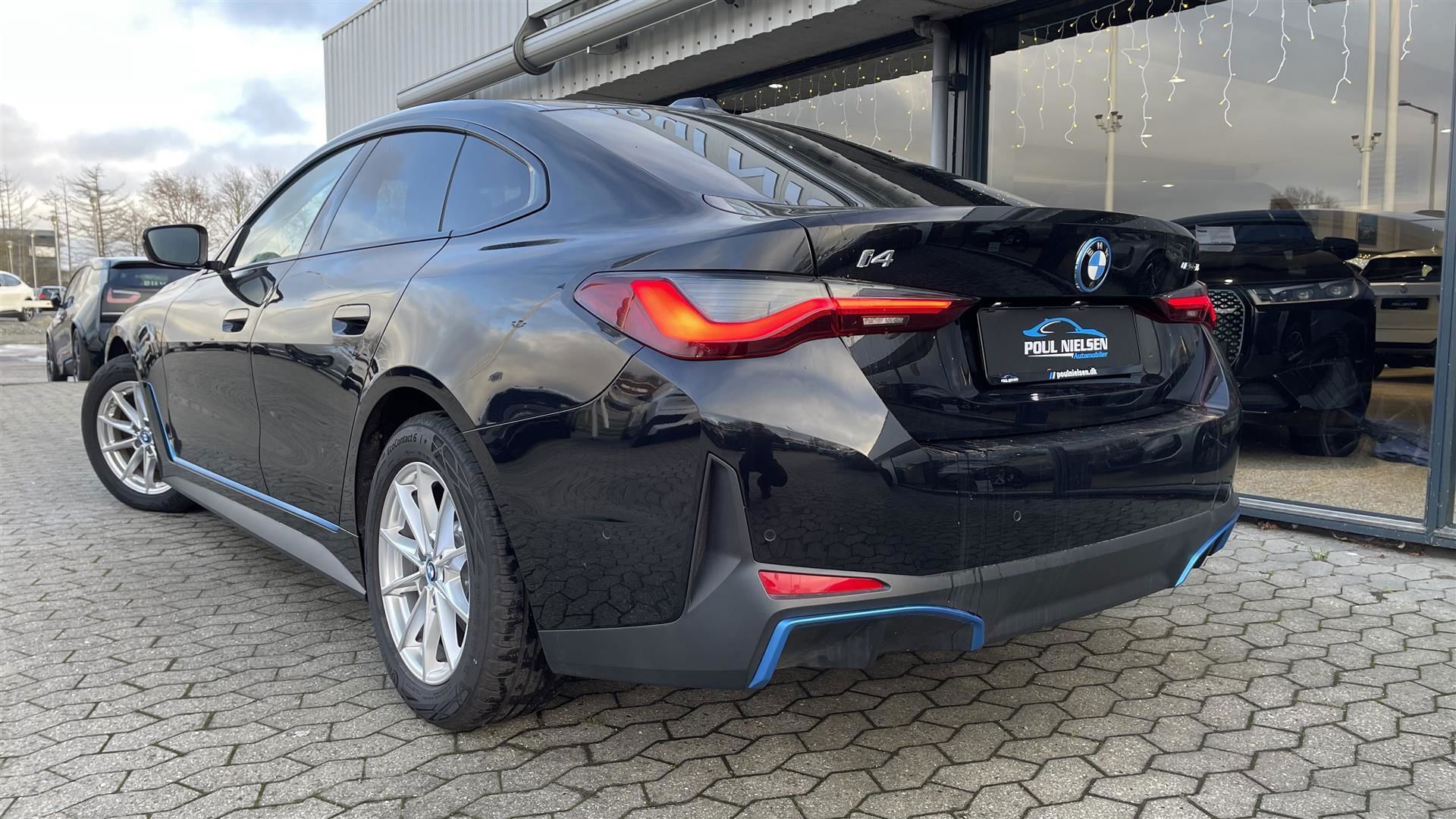 Sort BMW i4 fra 2023