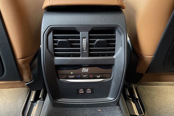 Sort BMW i4 fra 2023