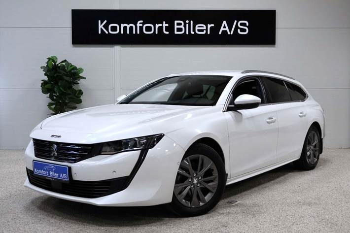 Hvid Peugeot 508 fra 2020 set udefra