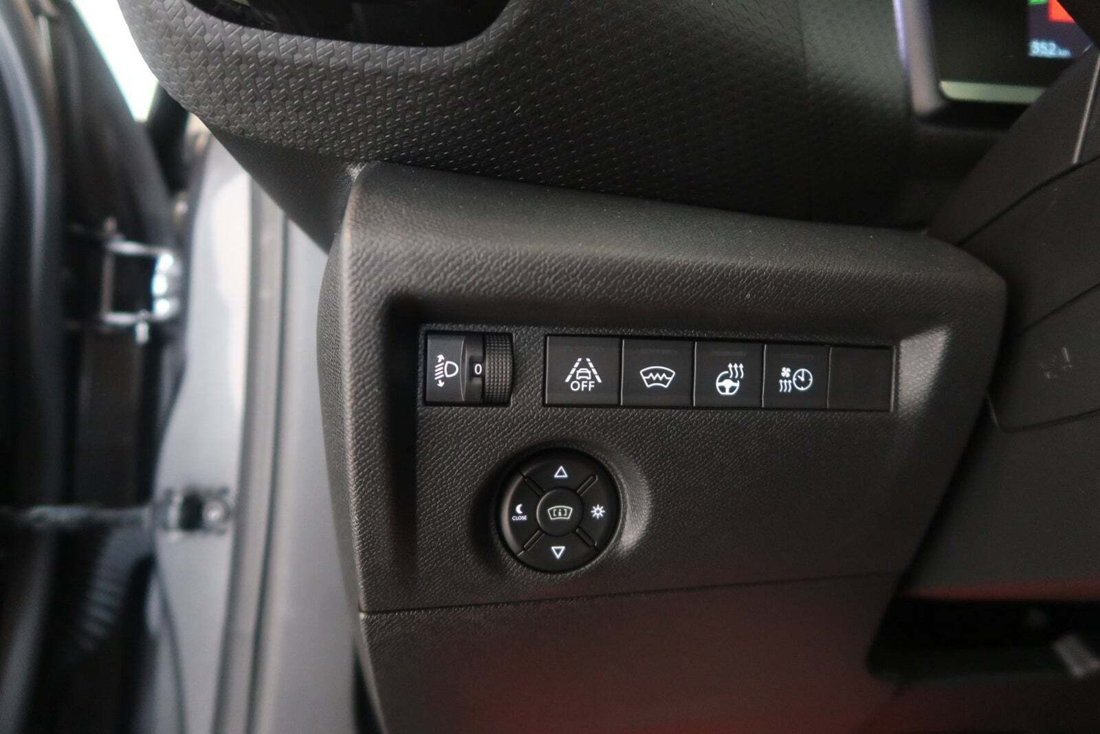 Grå Citroën ë-C4 fra 2022