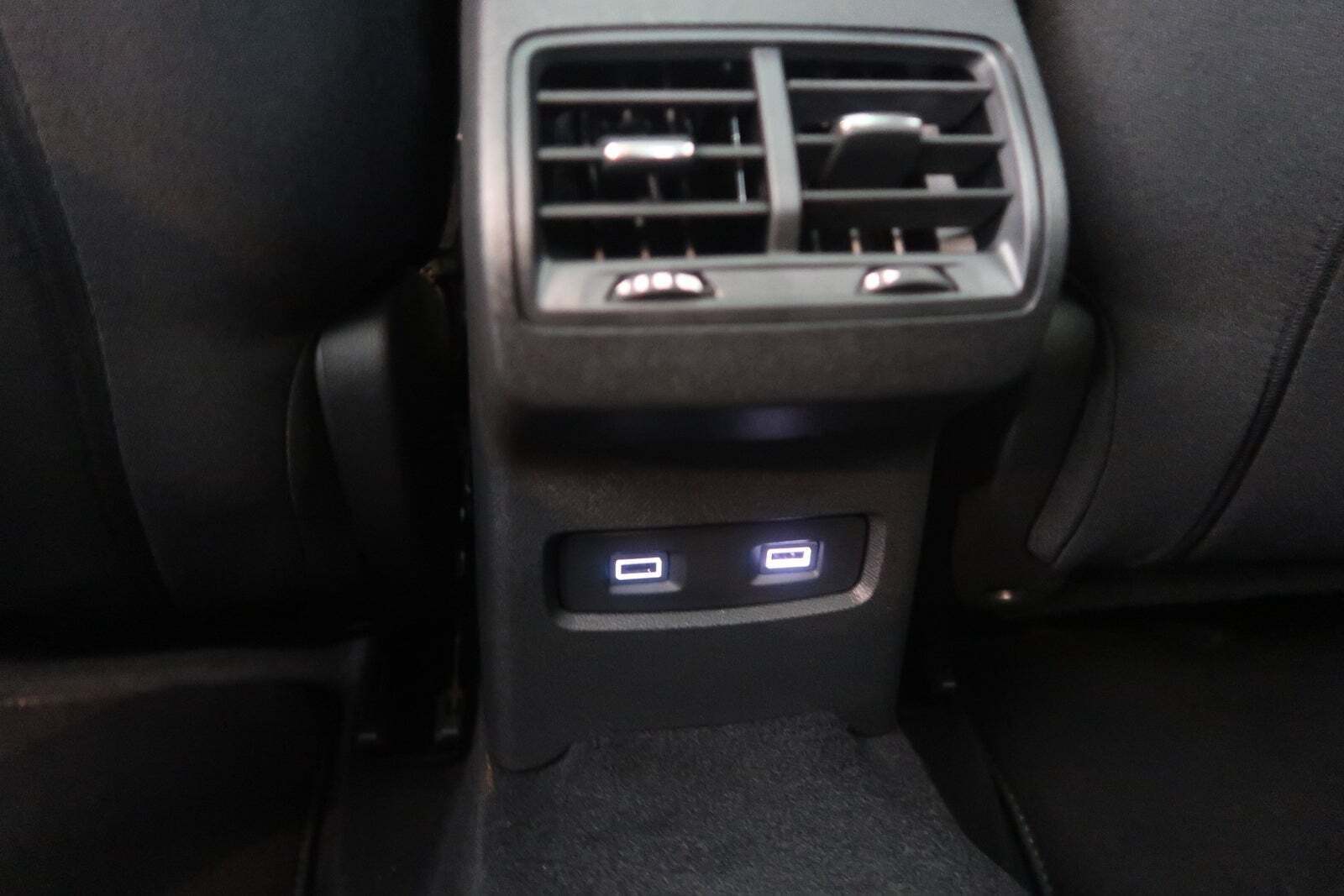 Grå Citroën ë-C4 fra 2022