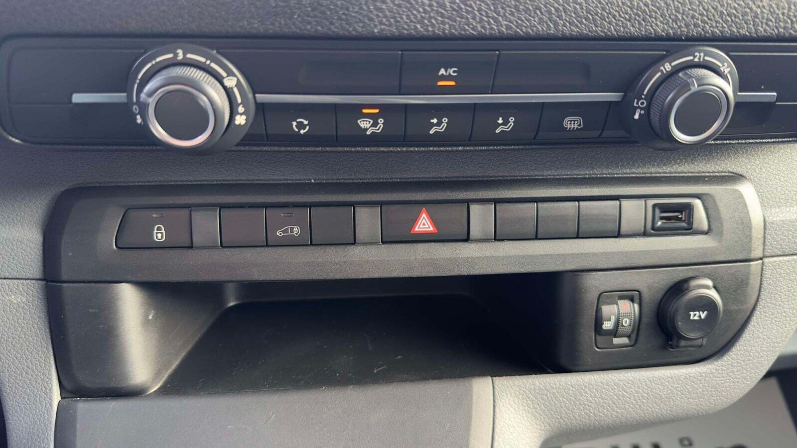 Hvid Citroën Jumpy fra 2021