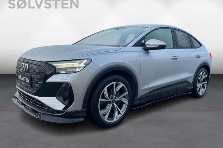 Sølv Audi Q4 e-tron fra 2023
