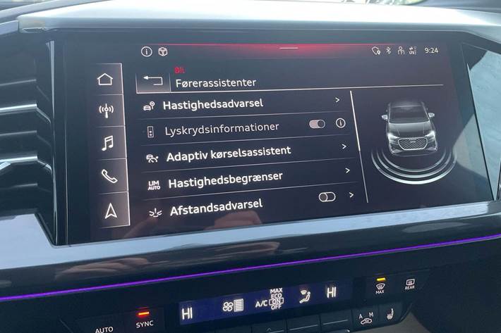 Sølv Audi Q4 e-tron fra 2023