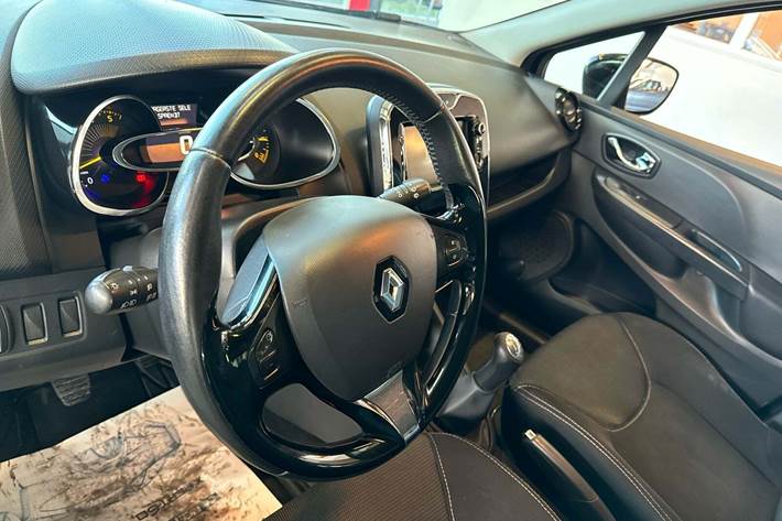 Sort Renault Clio IV fra 2013