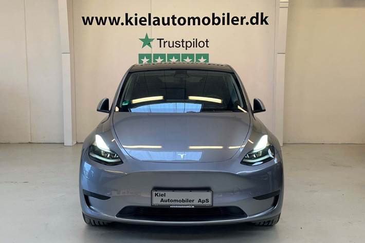 undefined Tesla Model Y fra 2024