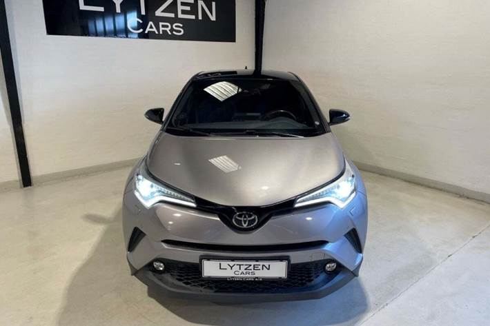Sølv Toyota C-HR fra 2017