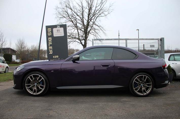 Lilla BMW M240i fra 2022
