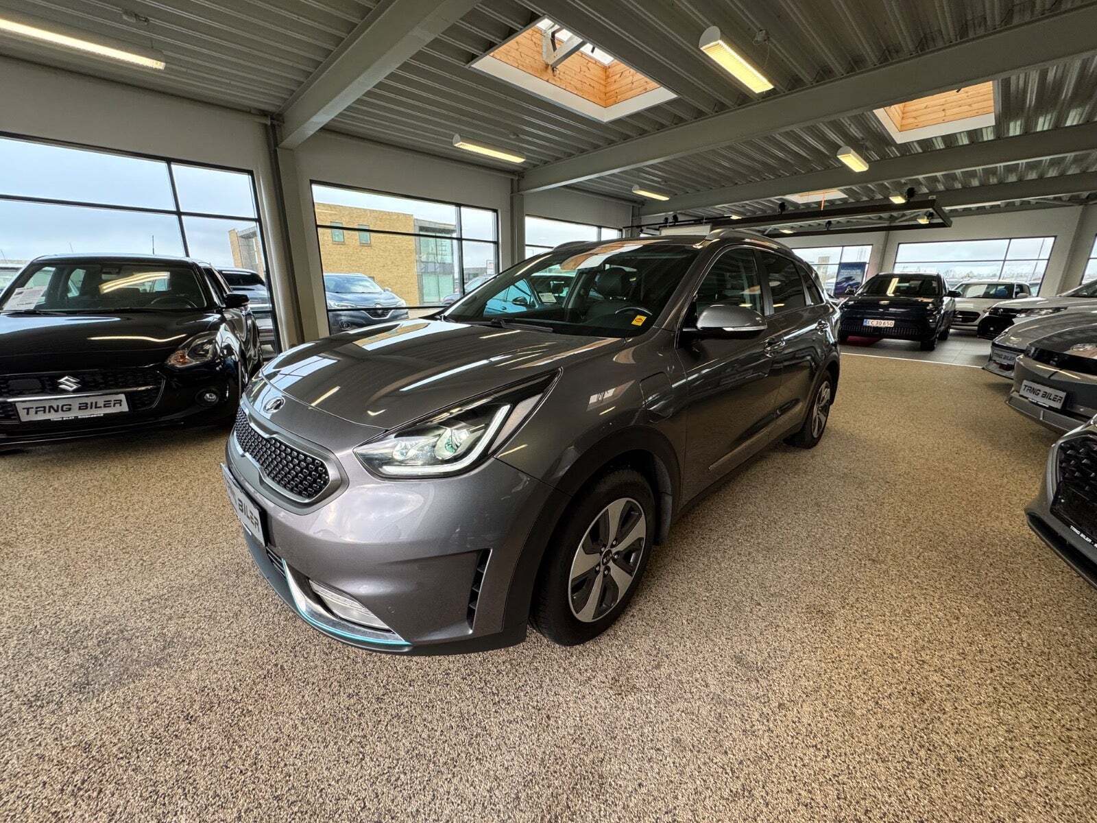 undefined Kia Niro fra 2018 set udefra
