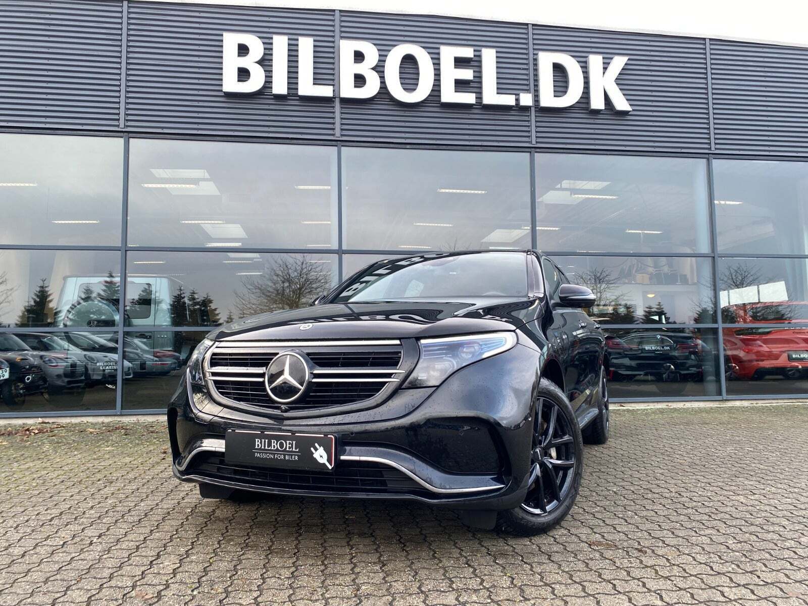 Sort Mercedes EQC400 fra 2021