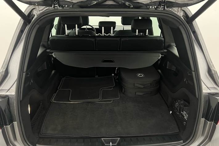 Grå Mercedes EQB 300 fra 2024