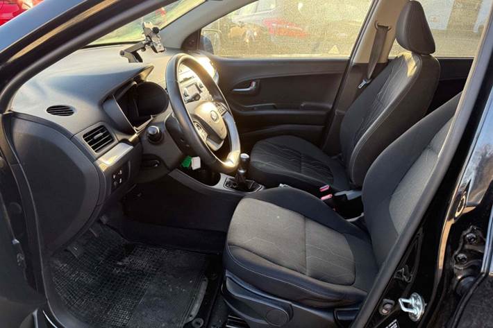 Sort Kia Picanto fra 2015