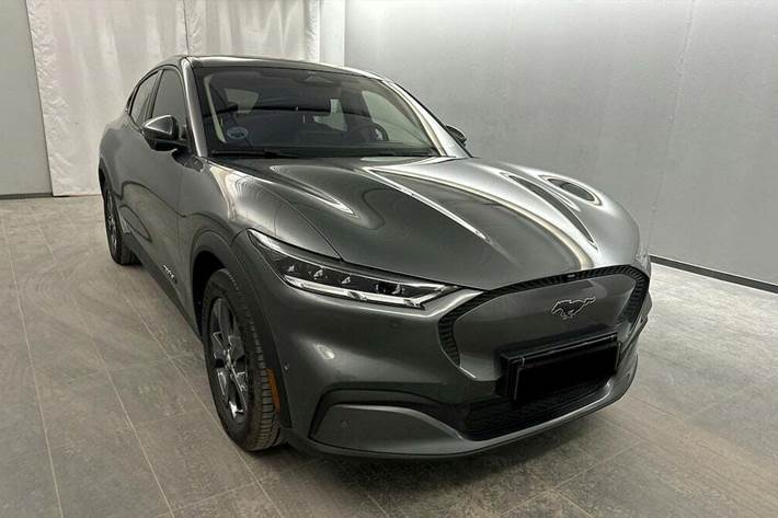 Grå Ford Mustang Mach-E fra 2021