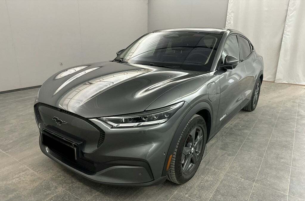 Grå Ford Mustang Mach-E fra 2021