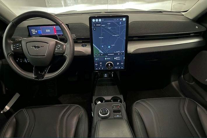 Grå Ford Mustang Mach-E fra 2021