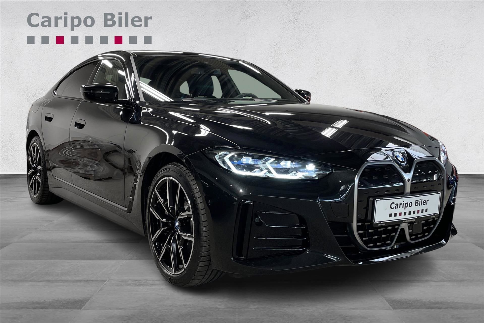 Sort BMW i4 fra 2024 set udefra