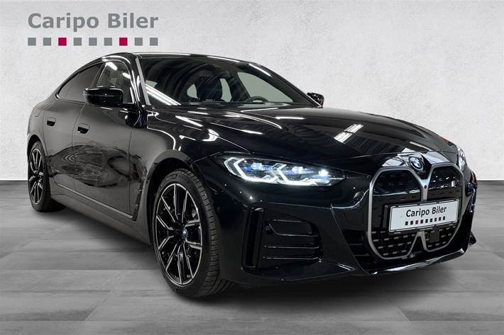 Sort BMW i4 fra 2024 set udefra