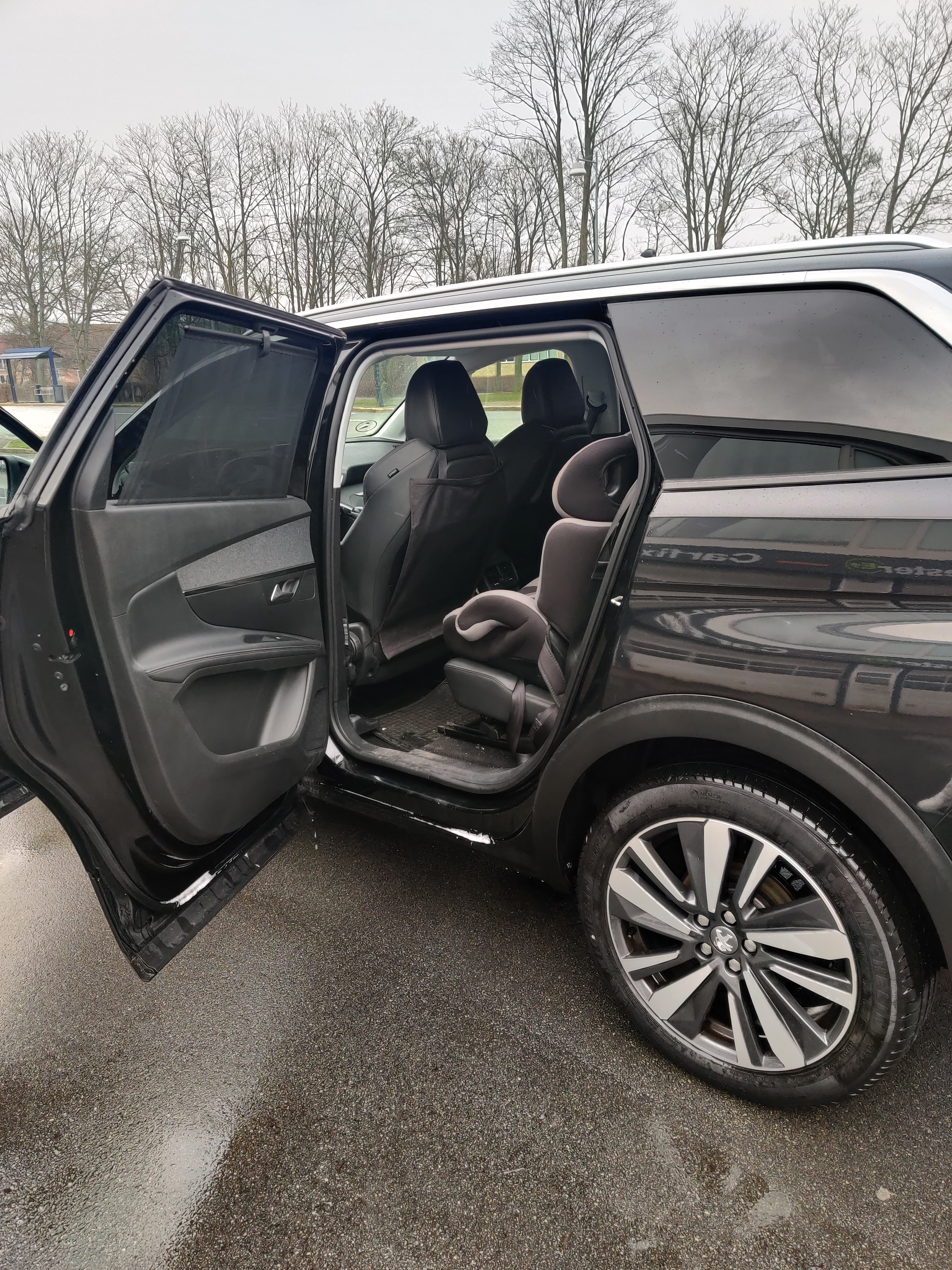 Sort Peugeot 5008 fra 2018