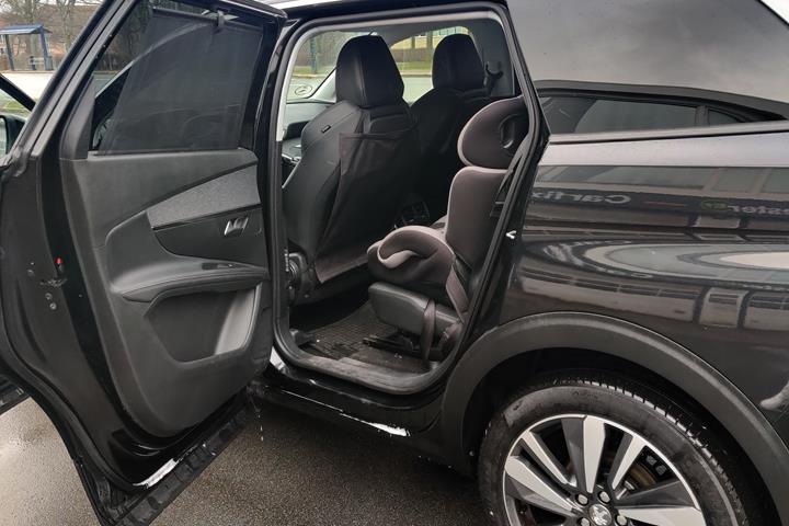 Sort Peugeot 5008 fra 2018