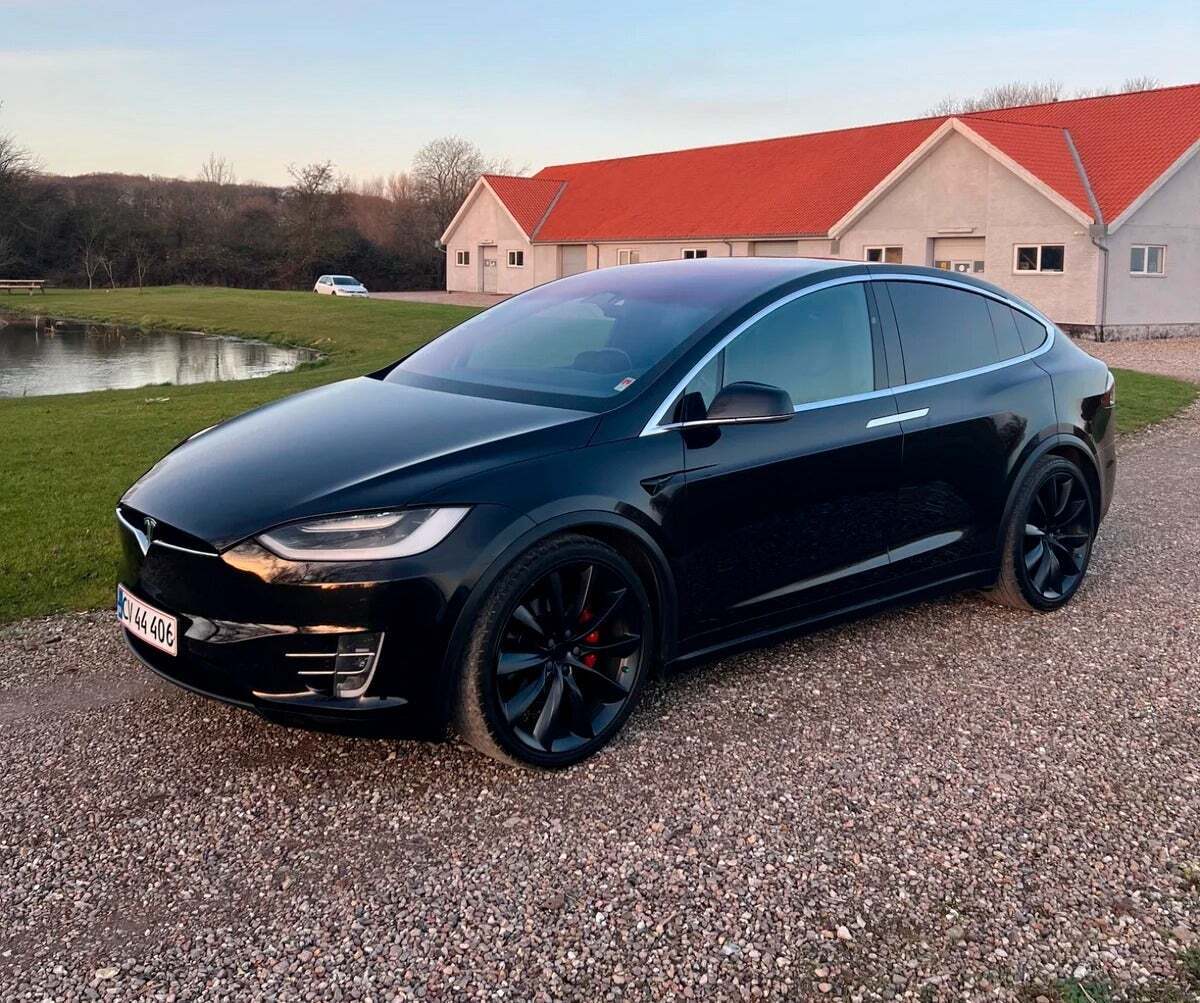 Tesla Model X