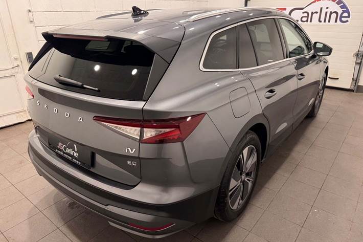 Grå Skoda Enyaq fra 2022