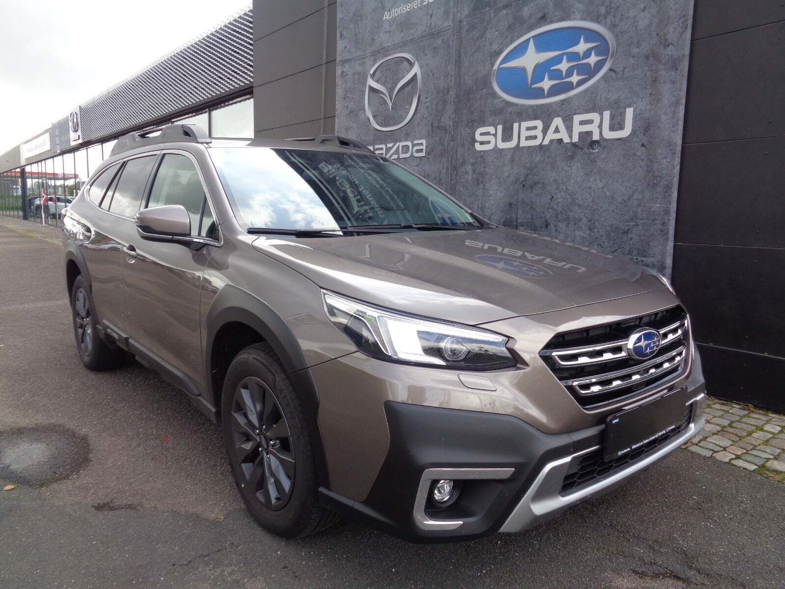 Bronze Subaru Outback fra 2024