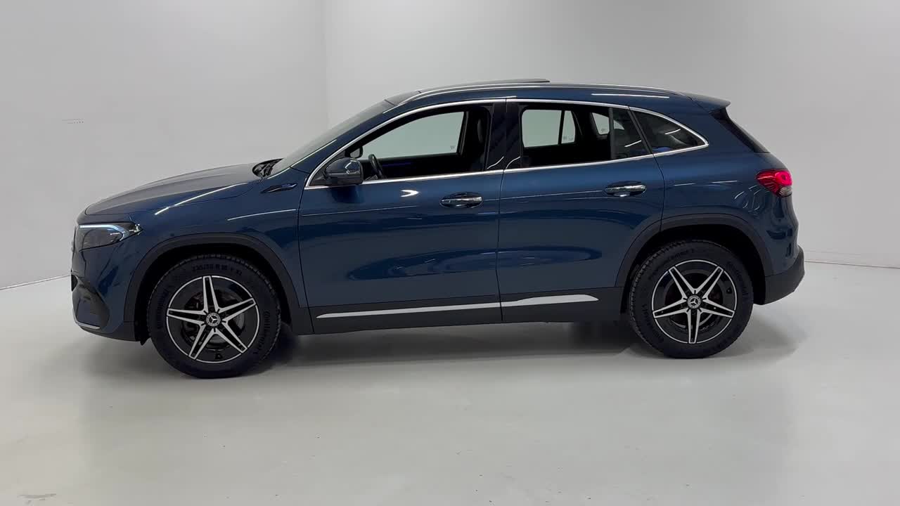 Mercedes EQA250