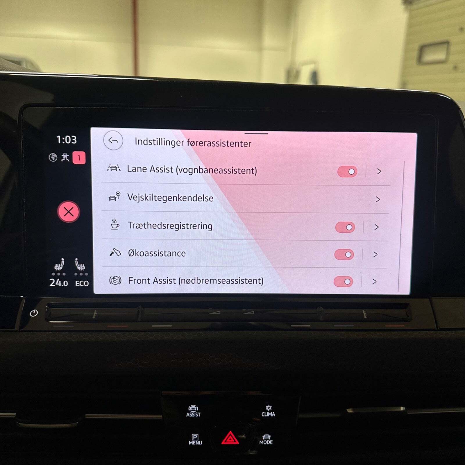 Hvid VW Golf VIII fra 2020