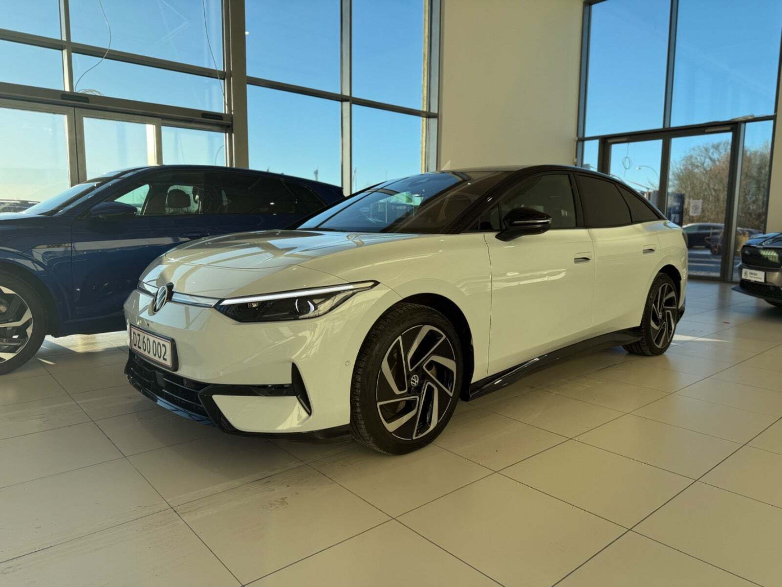 Hvid VW ID.7 fra 2024 set udefra