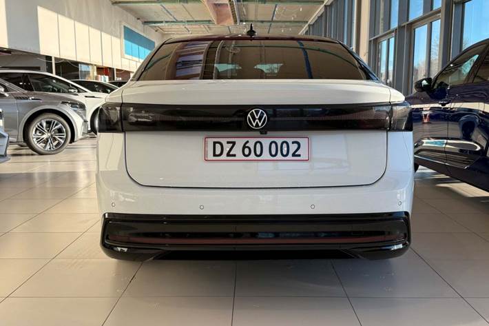 Hvid VW ID.7 fra 2024